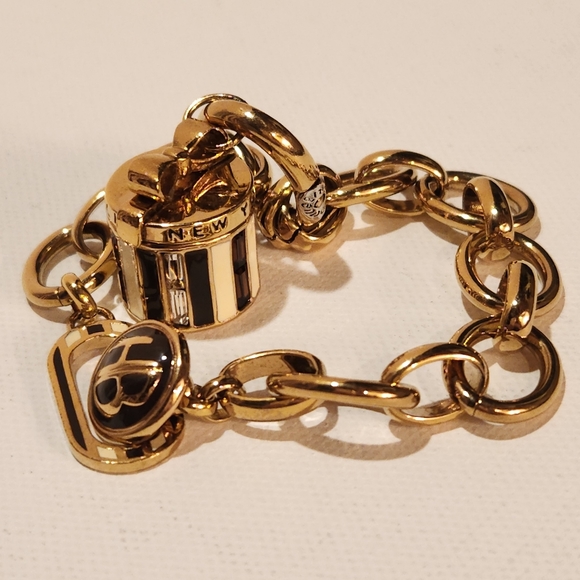 Gold tone Henri bendel Hatbox charm bracelet - Picture 2 of 4